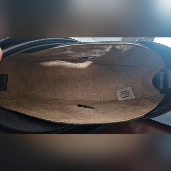 NWT Boldrini Selleria Opera Accordion Round Shell Leather Crossbody - Picture 6 of 9